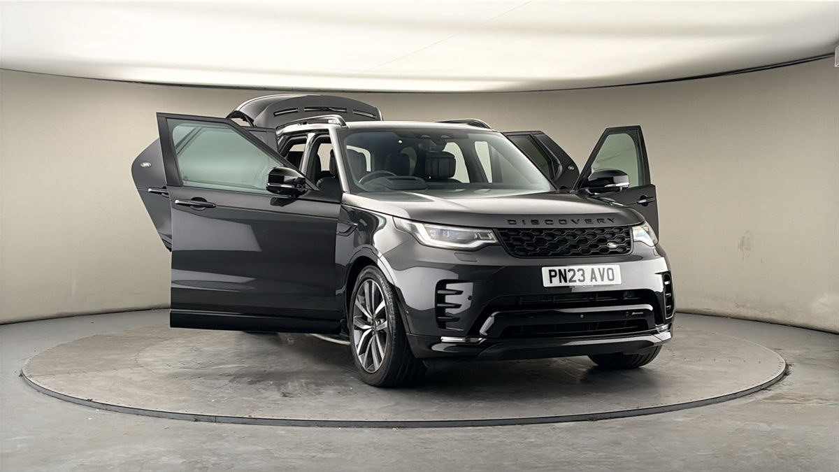 More views of Land Rover Discovery