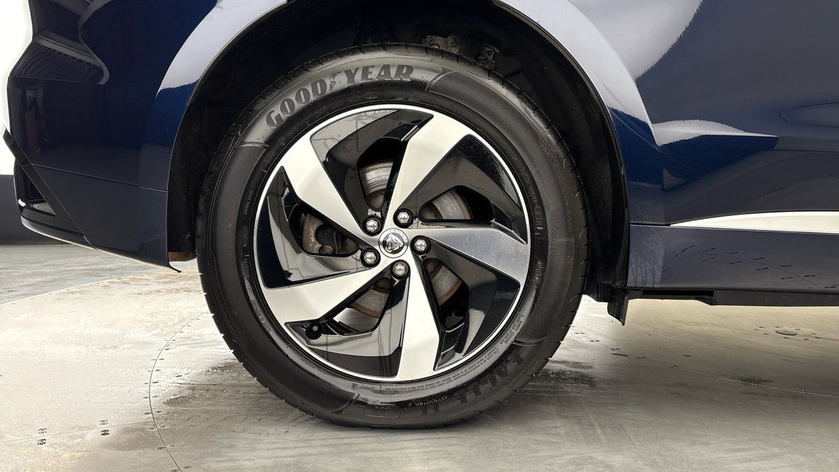 Jaguar F-PACE Image 10