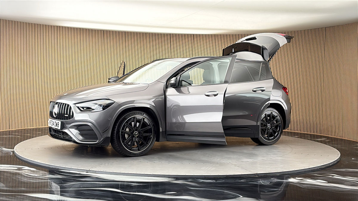 More views of Mercedes-Benz GLA