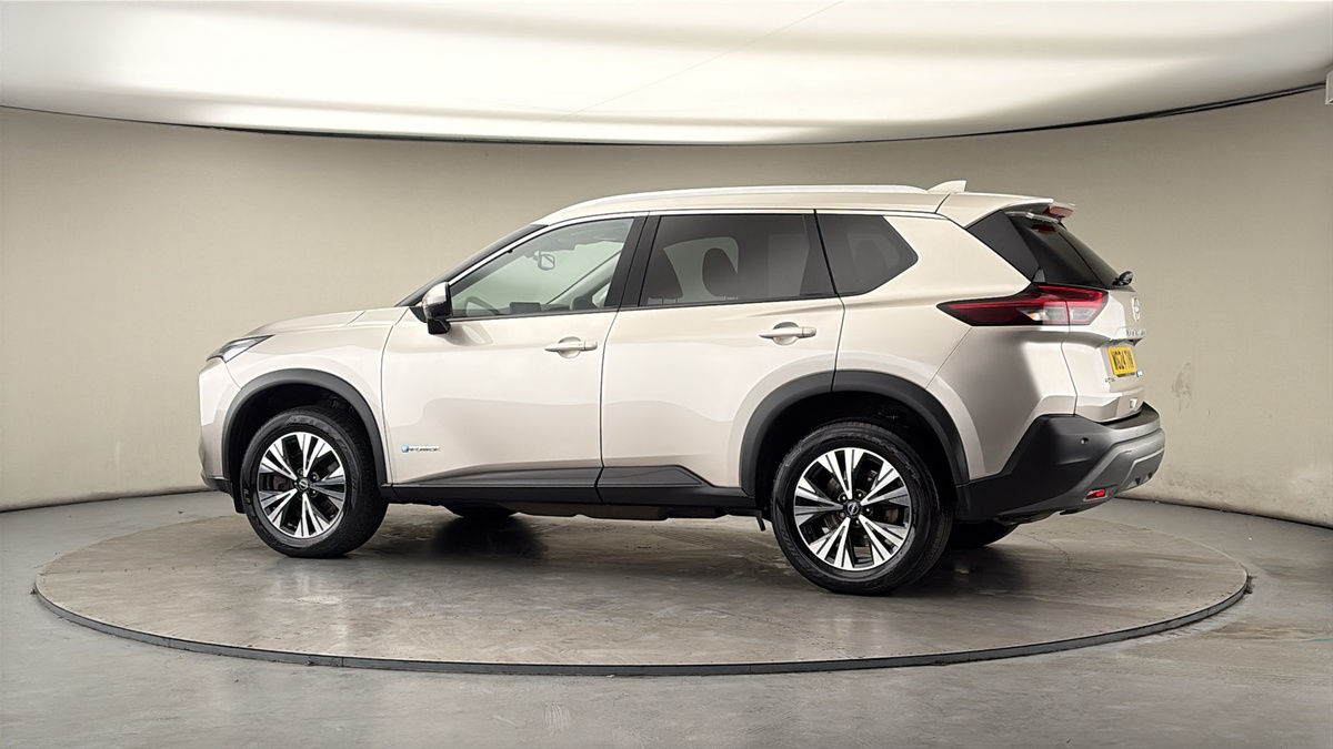 More views of Nissan X-Trail