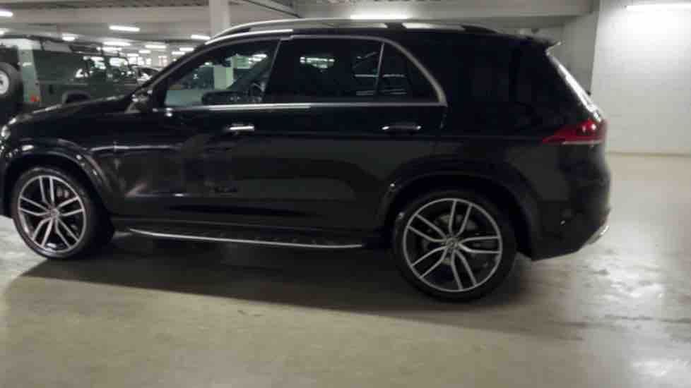 More views of Mercedes-Benz GLE