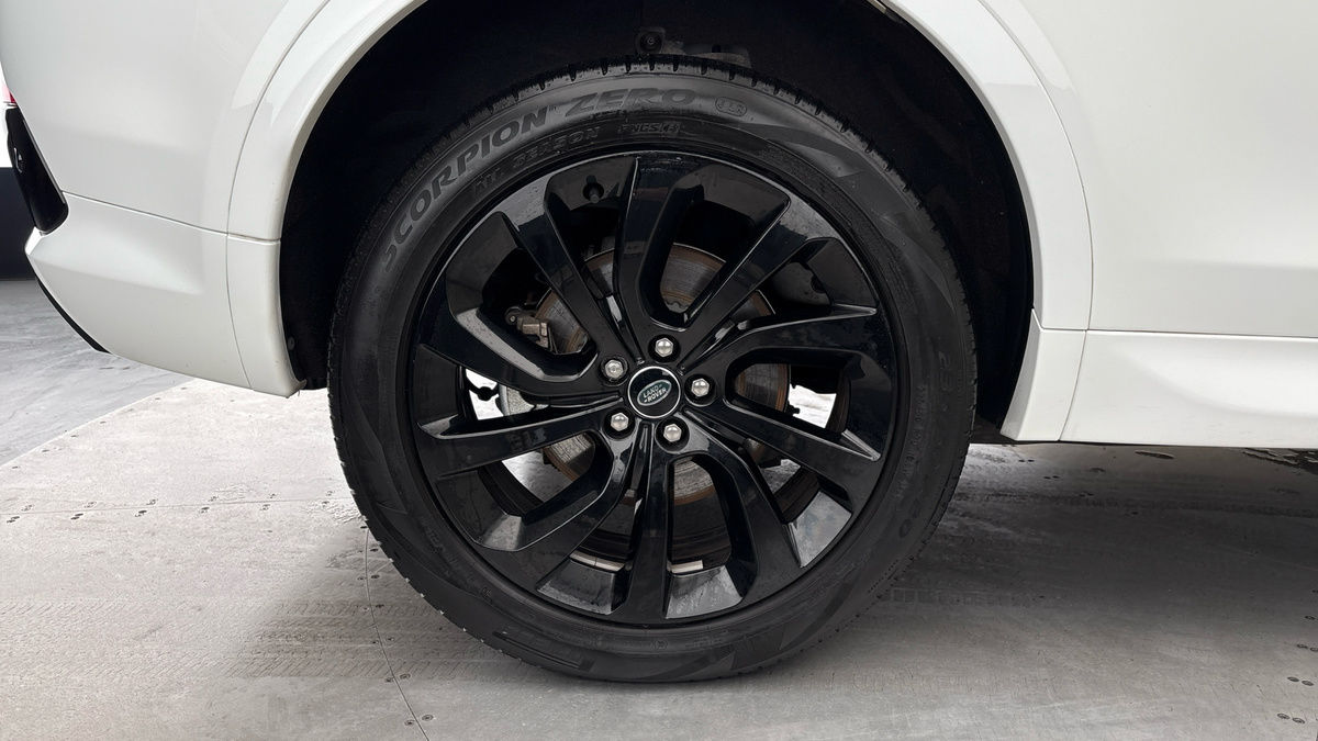 Land Rover Discovery Sport Image 10