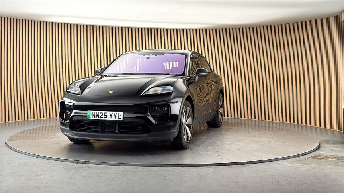 More views of Porsche Macan
