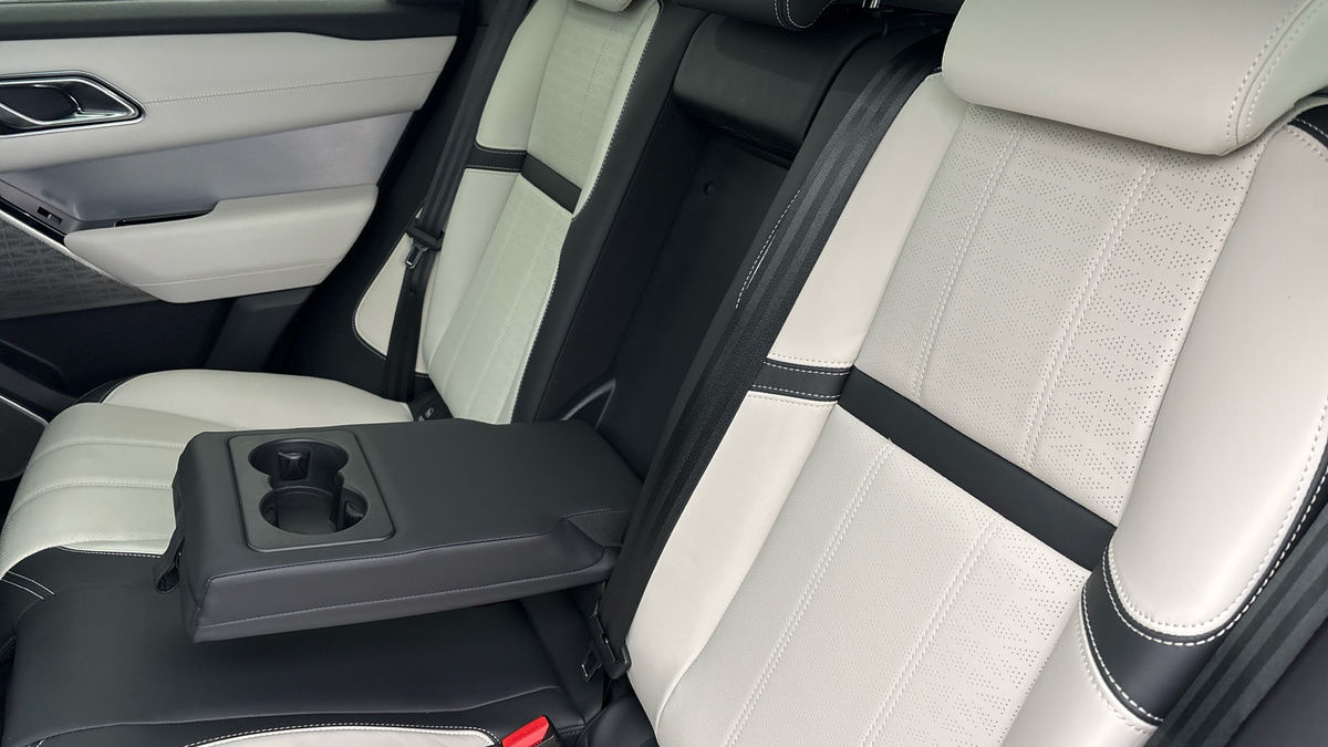 Land Rover Range Rover Velar Image 9