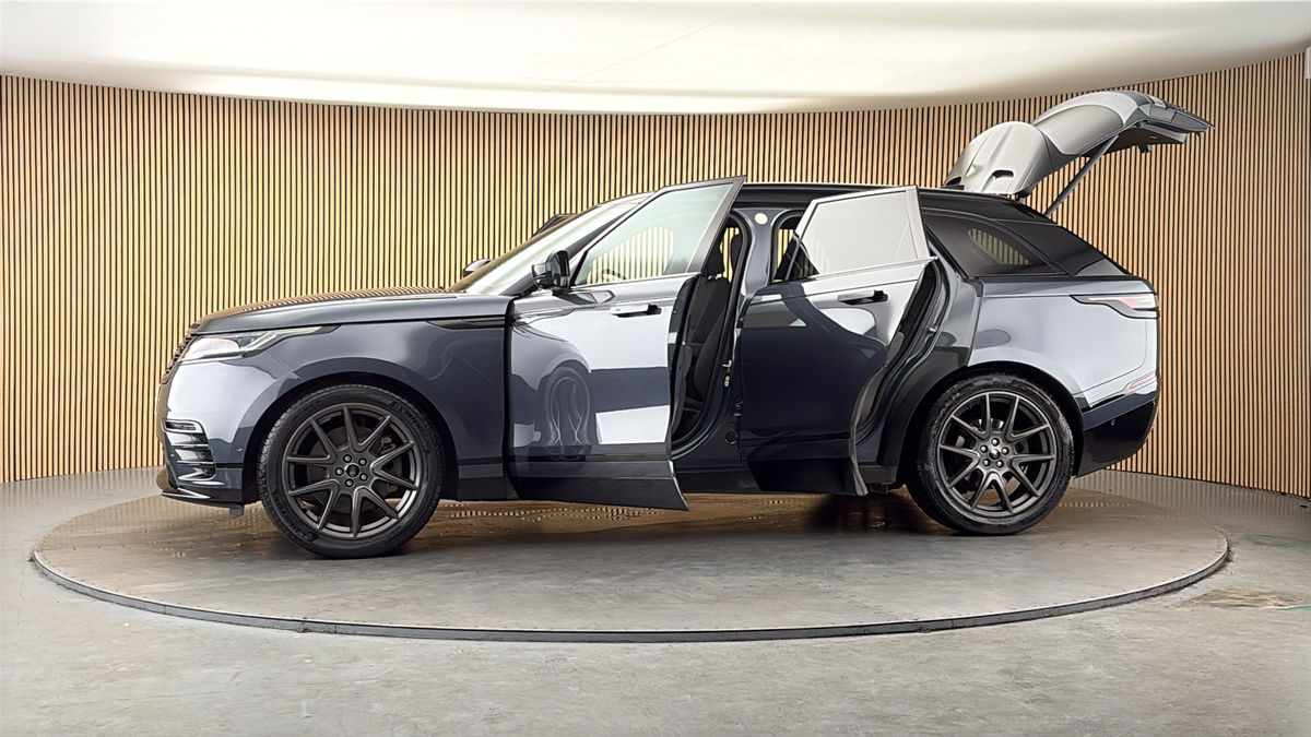 More views of Land Rover Range Rover Velar