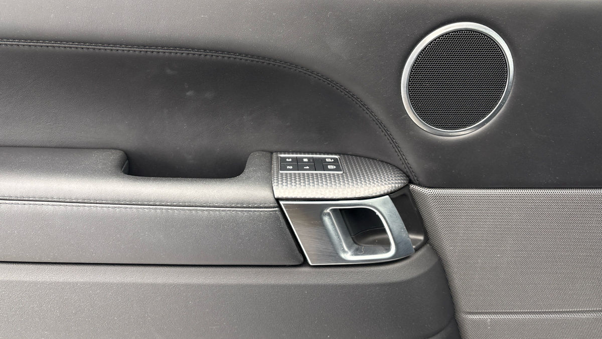 Land Rover Range Rover Sport Image 19