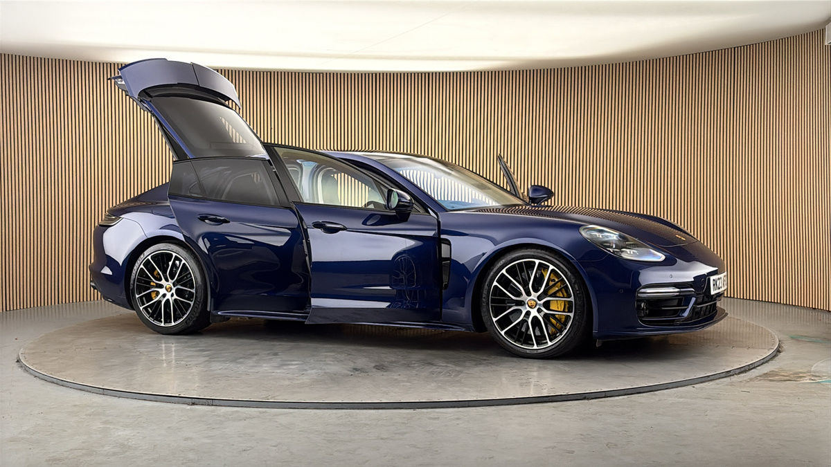 More views of Porsche Panamera