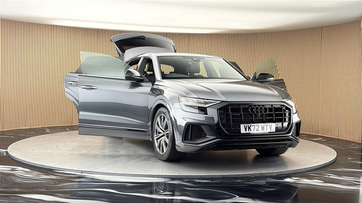 More views of Audi Q8