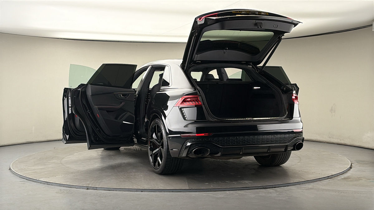 More views of Audi RSQ8