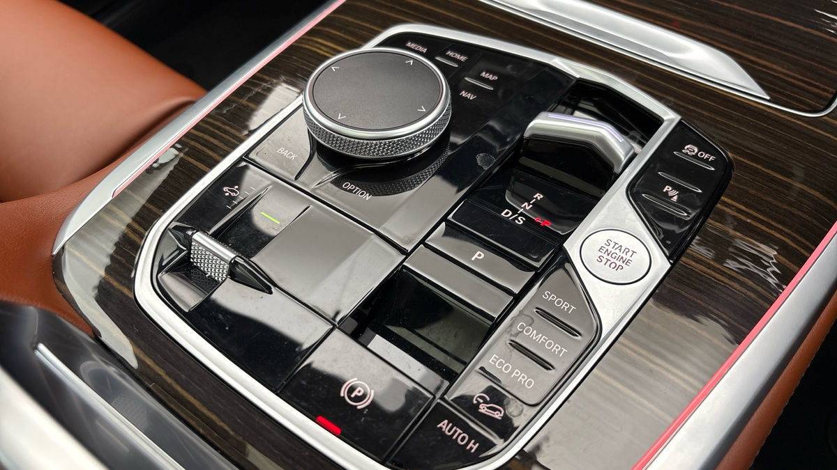 BMW X7 Image 26