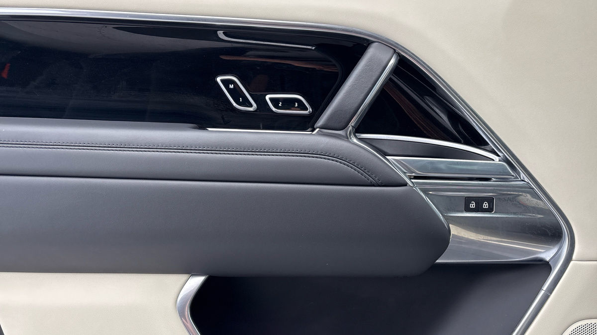 Land Rover Range Rover Image 19