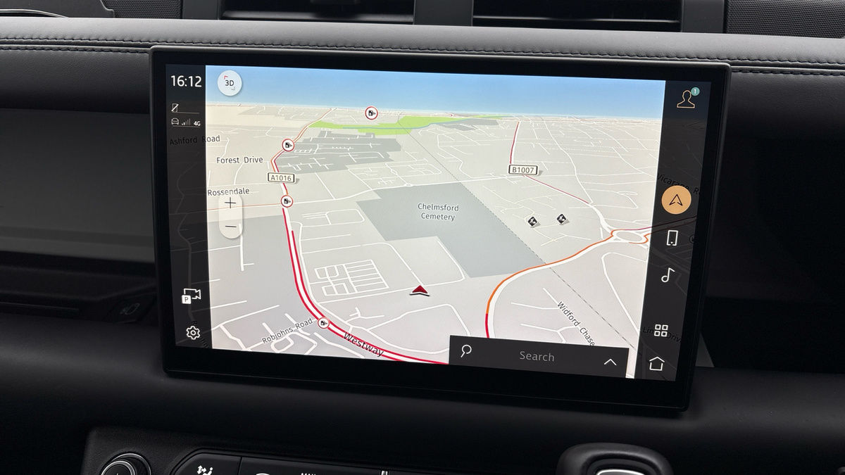 Land Rover Defender 90 Image 17