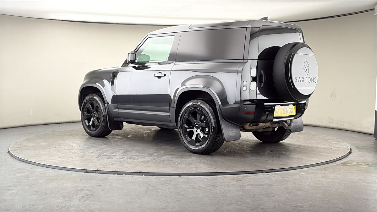 More views of Land Rover Defender 90