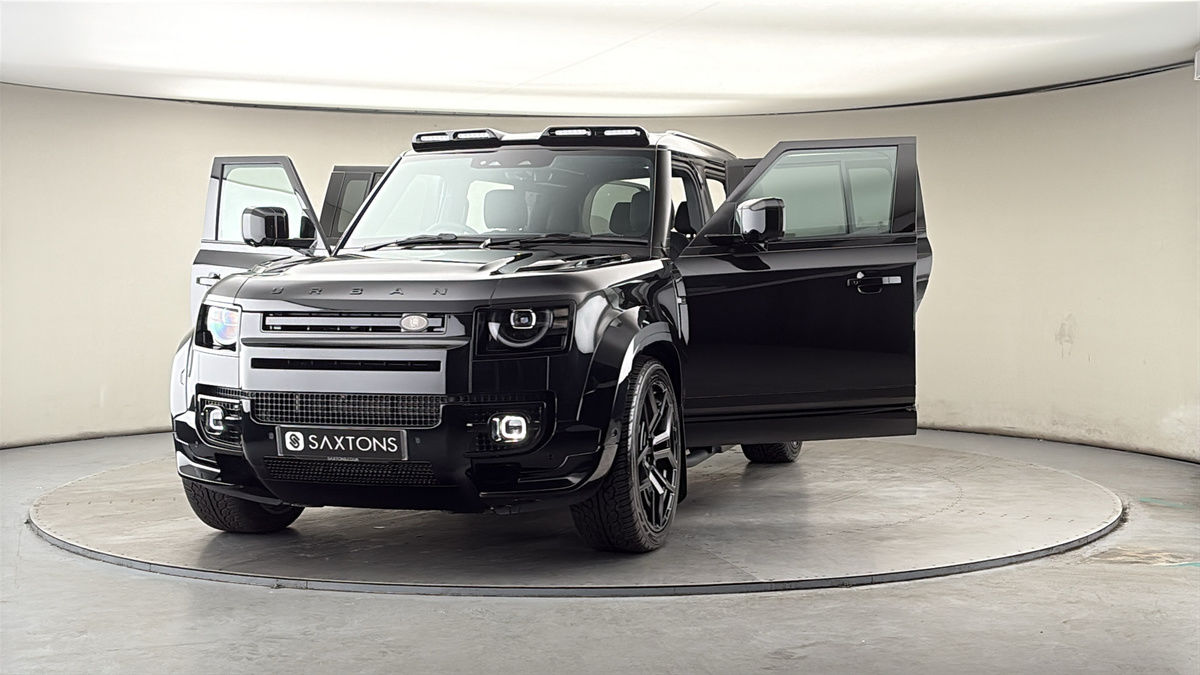 More views of Land Rover Defender 110