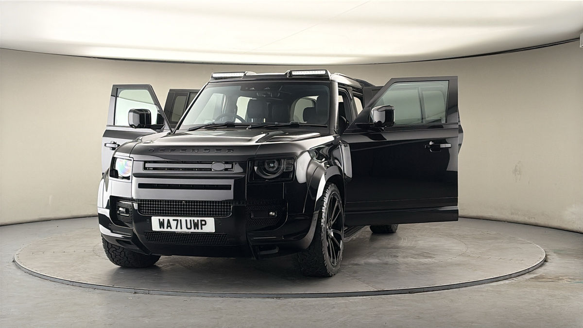 More views of Land Rover Defender 110