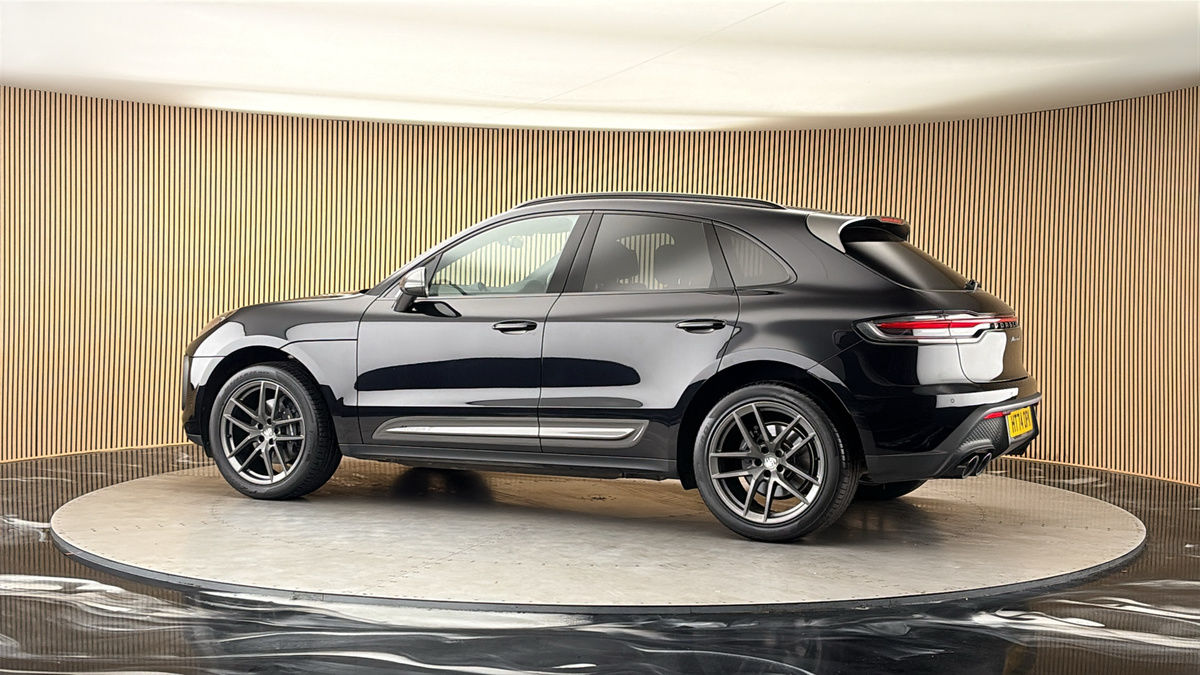 More views of Porsche Macan