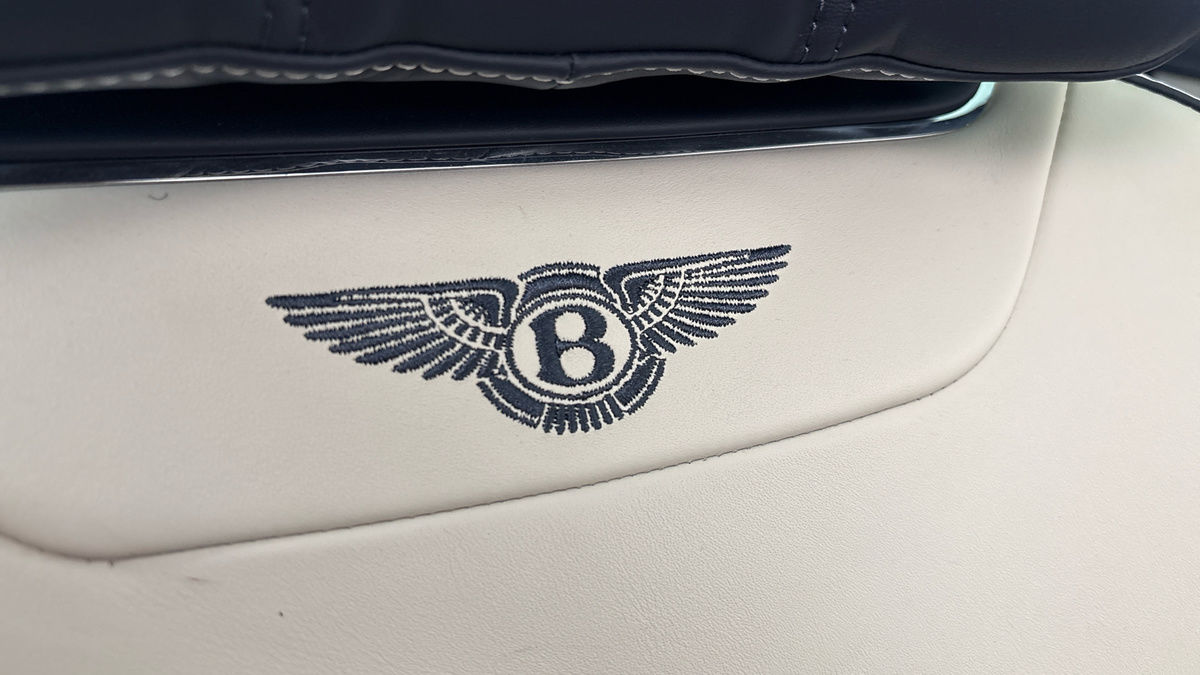 Bentley Bentayga Image 35