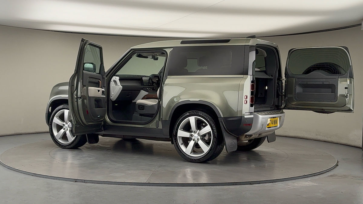 More views of Land Rover Defender 90