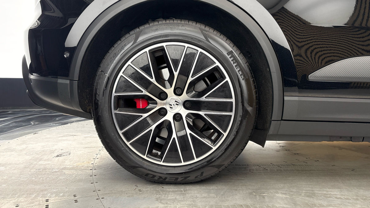 Porsche Macan Image 10