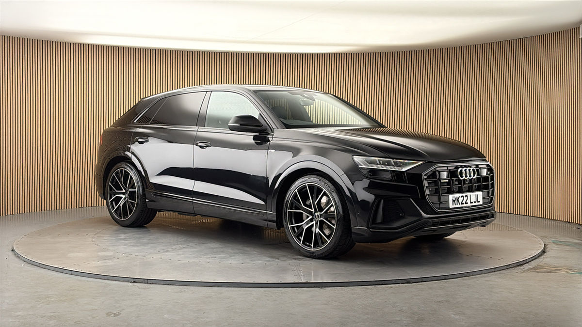More views of Audi Q8