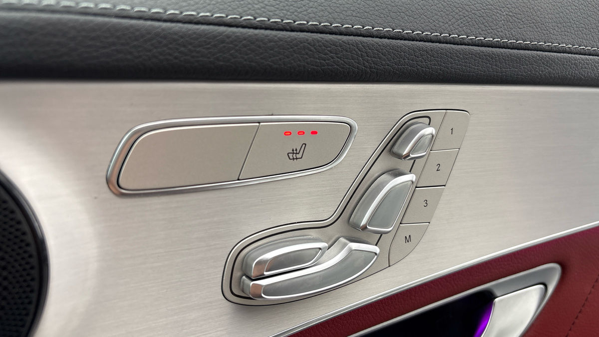 Mercedes-Benz GLC Image 28