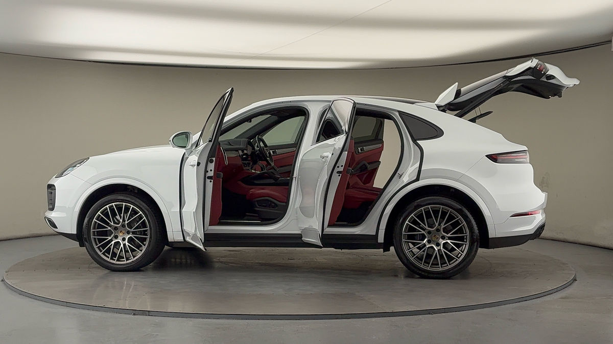 More views of Porsche Cayenne