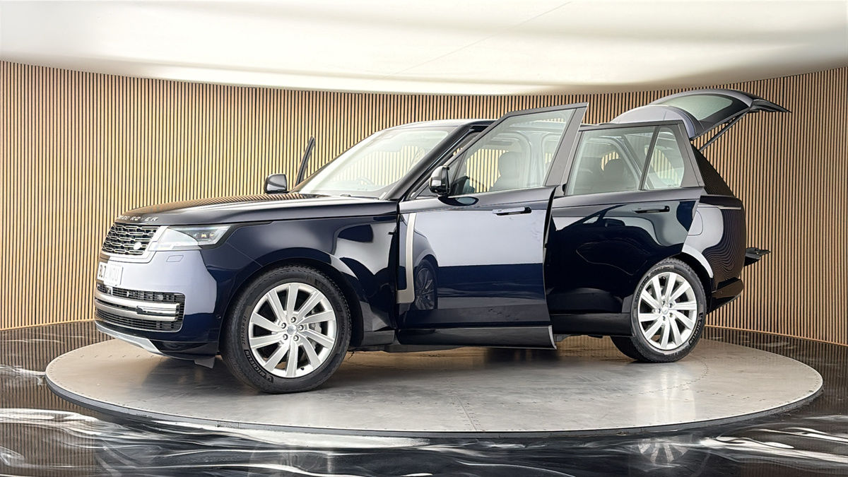 More views of Land Rover Range Rover