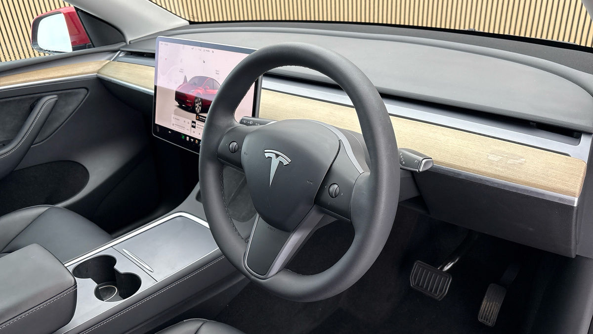 Tesla Model Y Image 5
