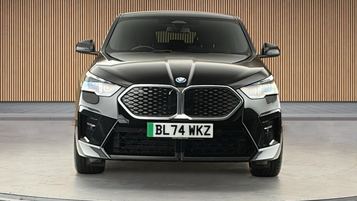 BMW iX2 Image 3