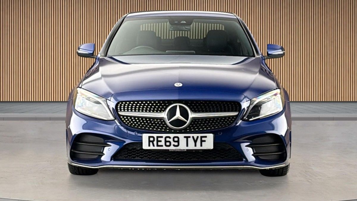 Mercedes-Benz C Class Image 3