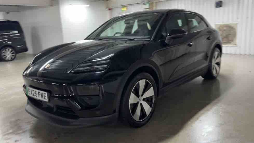 More views of Porsche Macan