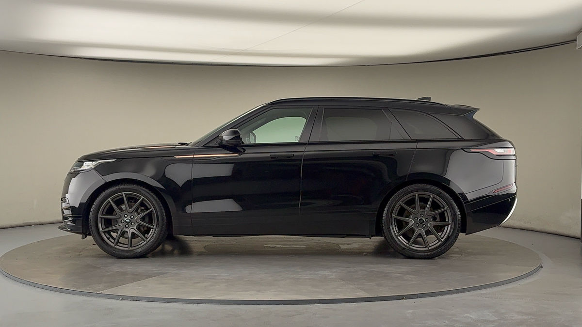 Land Rover Range Rover Velar Image 15