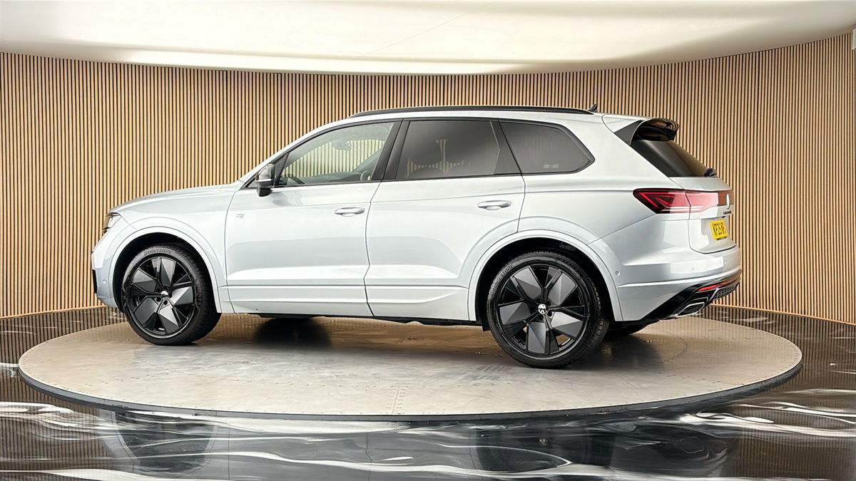 More views of Volkswagen Touareg