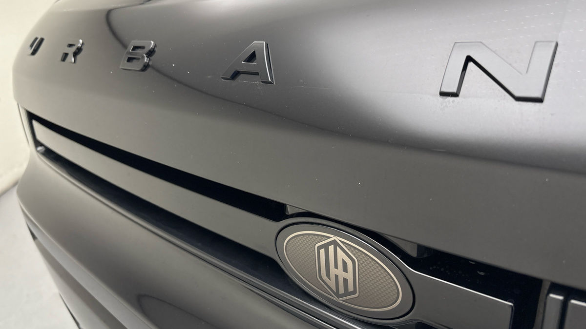 Land Rover Defender 110 Urban Image 24