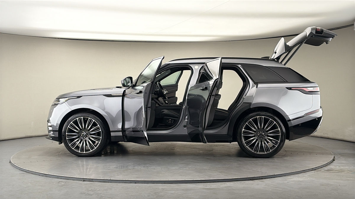 More views of Land Rover Range Rover Velar