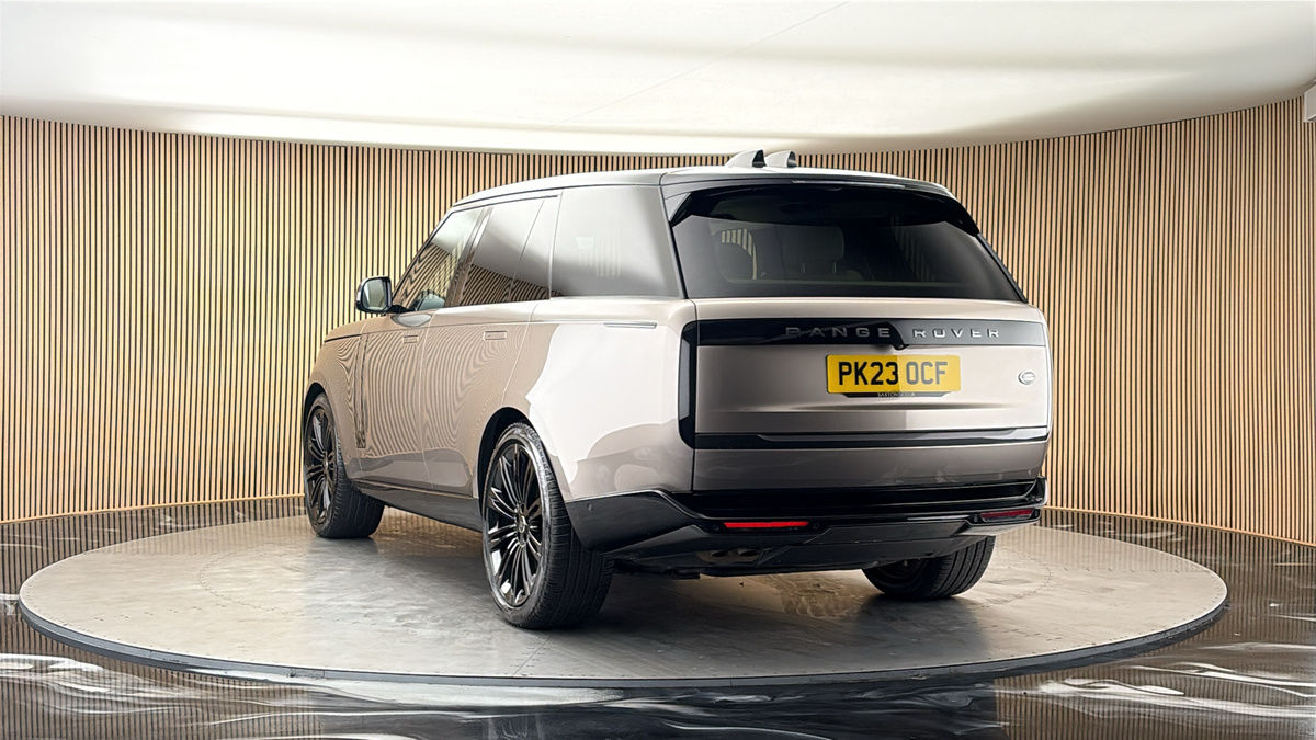 More views of Land Rover Range Rover
