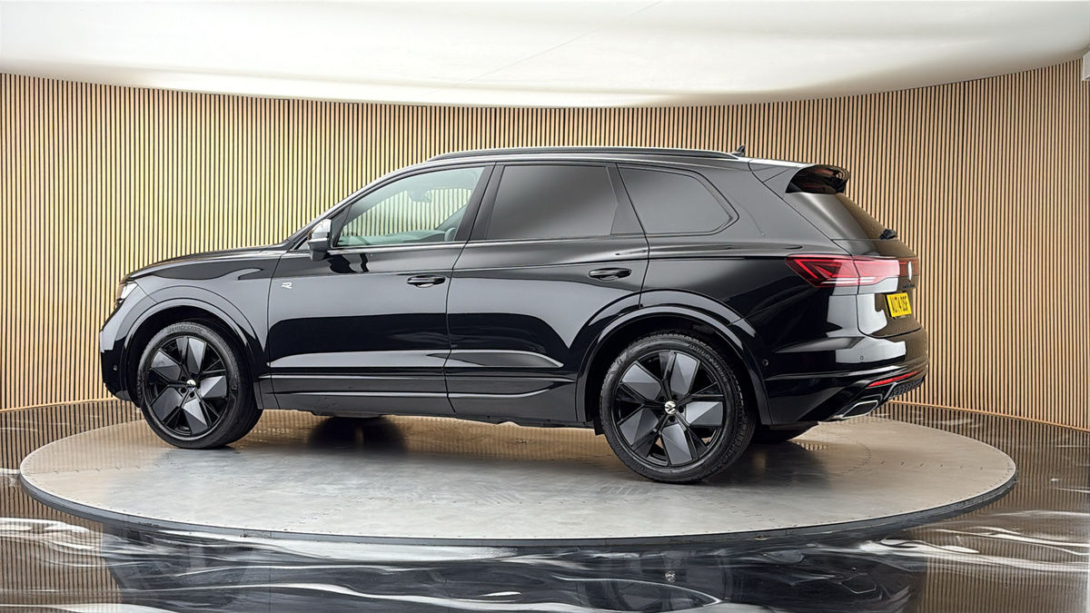 More views of Volkswagen Touareg