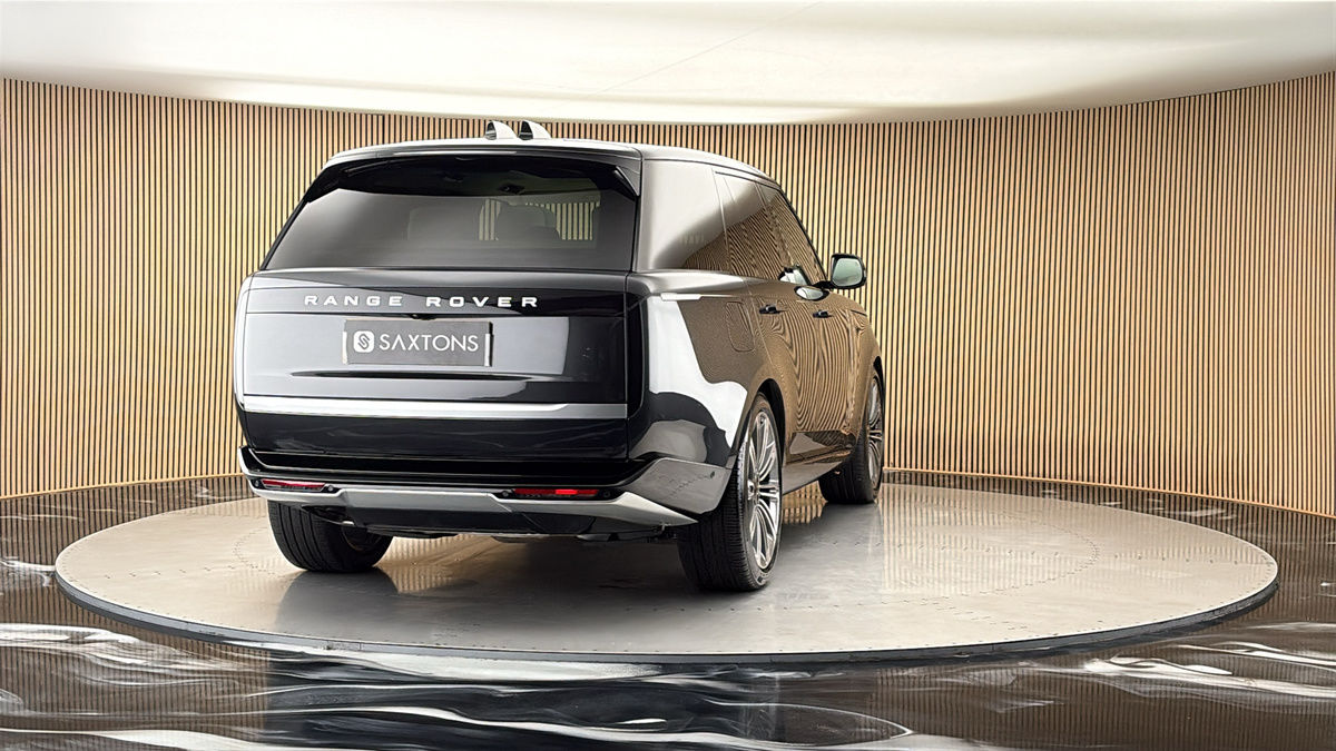 More views of Land Rover Range Rover