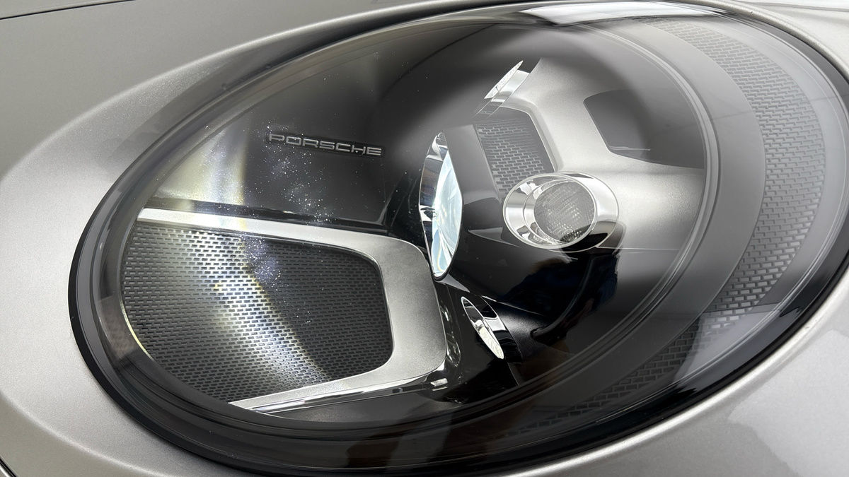 Porsche 911 Image 28