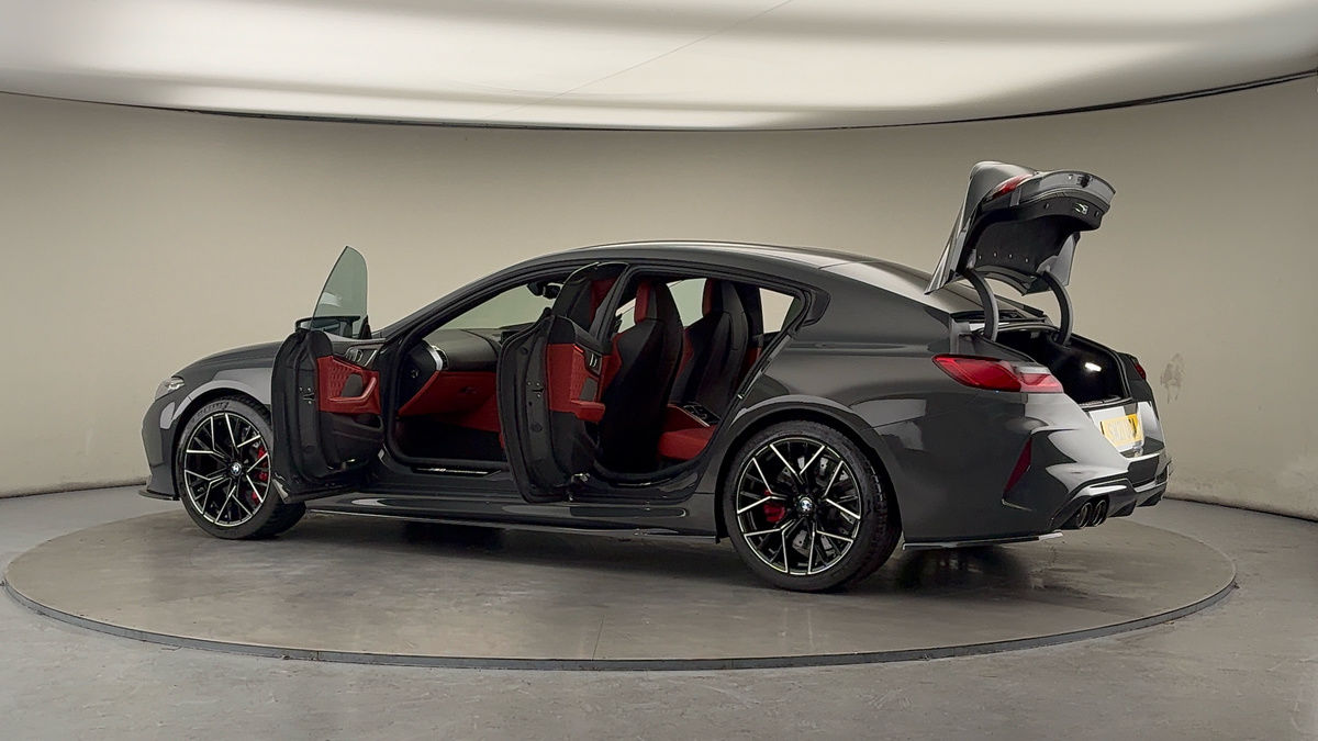 More views of BMW M8