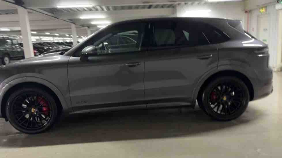 More views of Porsche Cayenne