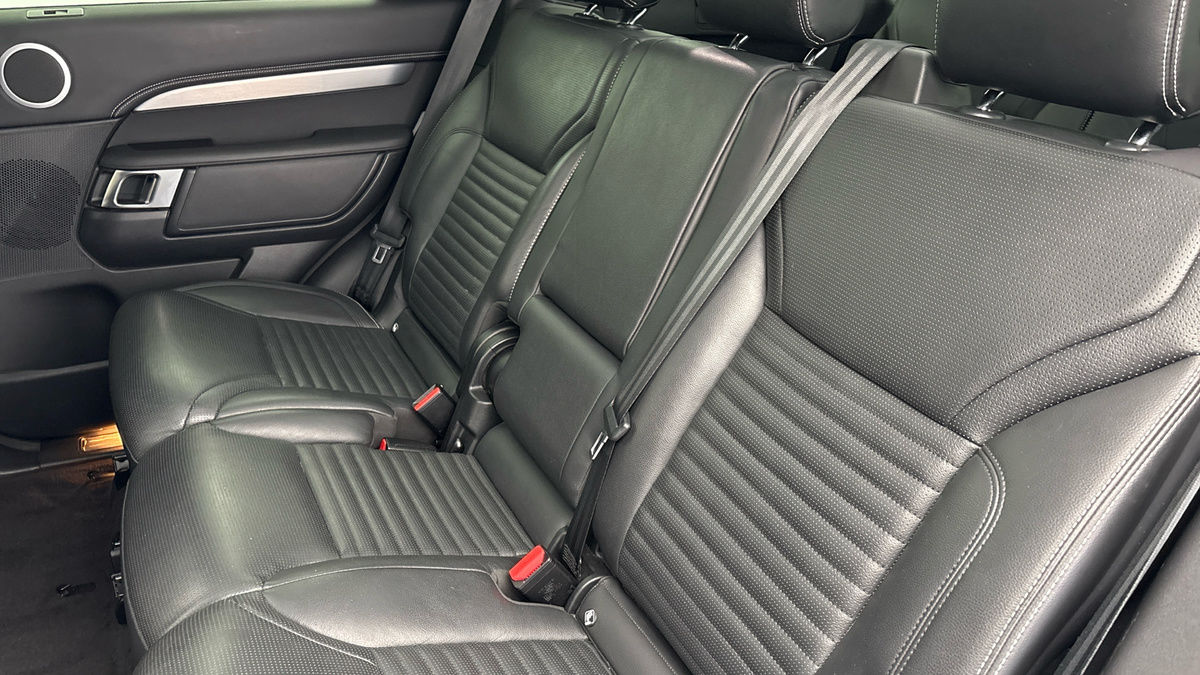 Land Rover Discovery Image 8