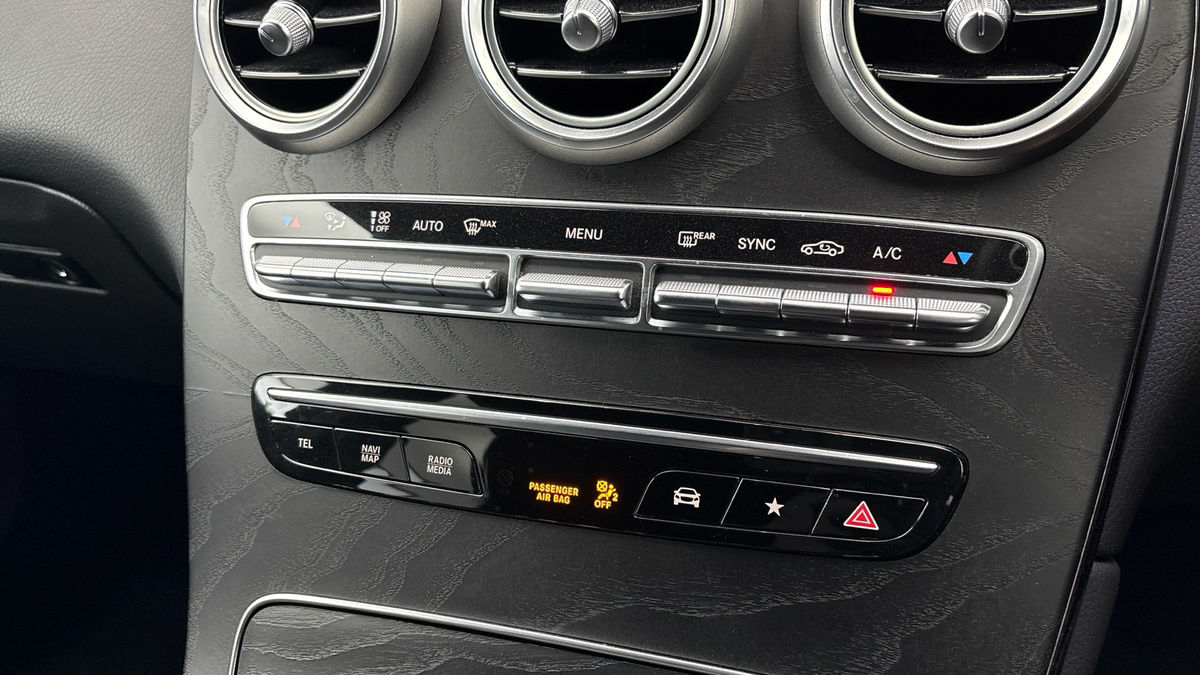 Mercedes-Benz GLC Image 27