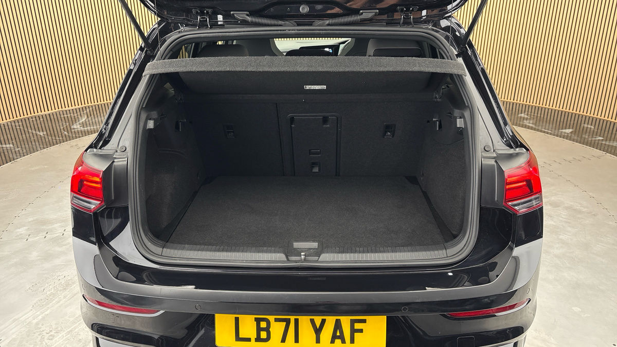 Volkswagen Golf Image 11