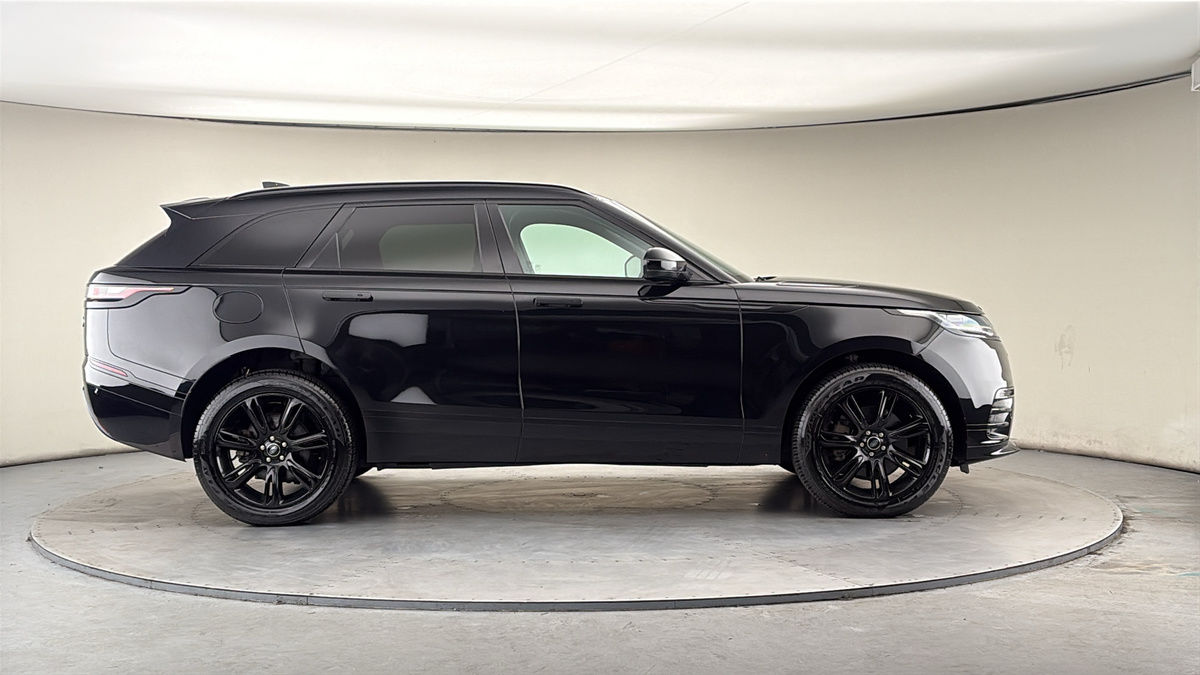 Land Rover Range Rover Velar Image 16