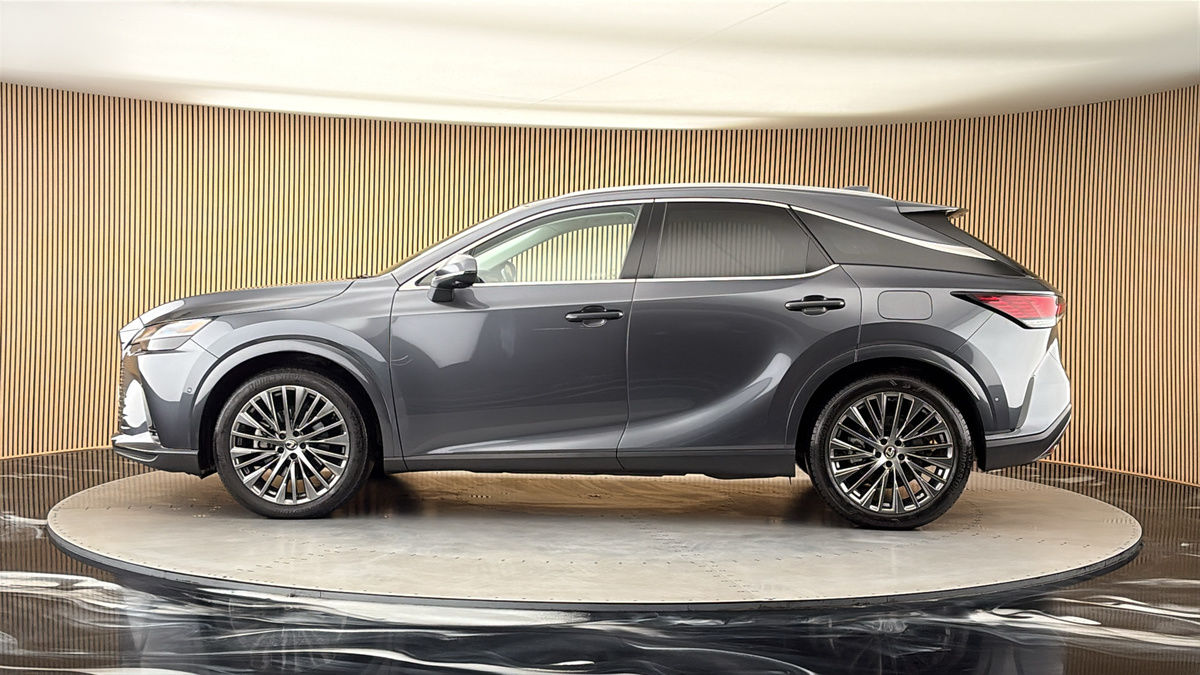 Lexus RX Image 15