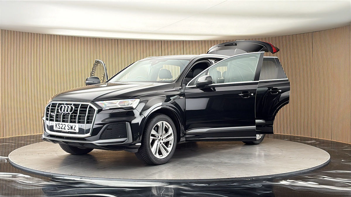 More views of Audi Q7