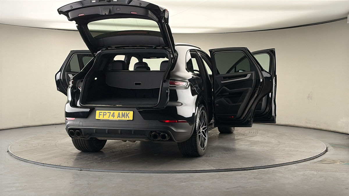 More views of Porsche Cayenne