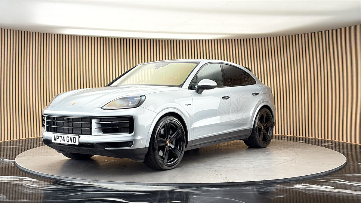 More views of Porsche Cayenne