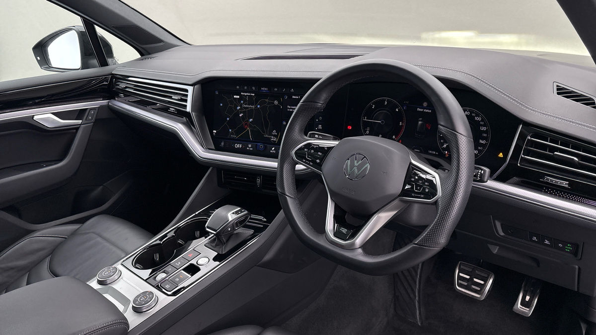 Volkswagen Touareg Image 5